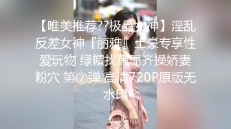 潜入办公楼近距离偷拍美女同事 人美B也漂亮