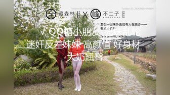 女的被黑鬼按在床上都要干晕了