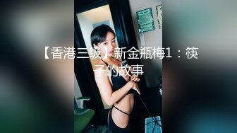 娇小的旋转Stacey Alley享受一些性交性爱和暨在她的嘴里。