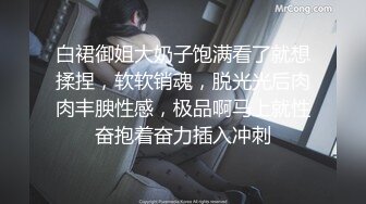 ❤️√两男一女晚上吃烧烤摸鸡鸡 迫不及待回宿舍3P大战 场面很淫荡~舌吻吃鸡 舔穴抠逼 简直不要不要的 (1)