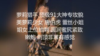 窗外偷拍居家躶體洗漱的美女,閑得沒事捏奶頭玩不是挑逗人嗎