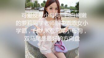 小巷子公厕偷拍附近酒店工作的制服美女服务员