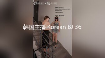 肉感巨乳骚御姐！浴室洗澡吃屌！穿上开档牛仔裤，后入大肥臀奶子直晃